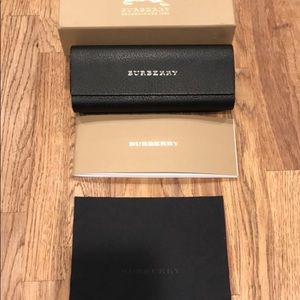 Burberry sunglasses case with case papers and box